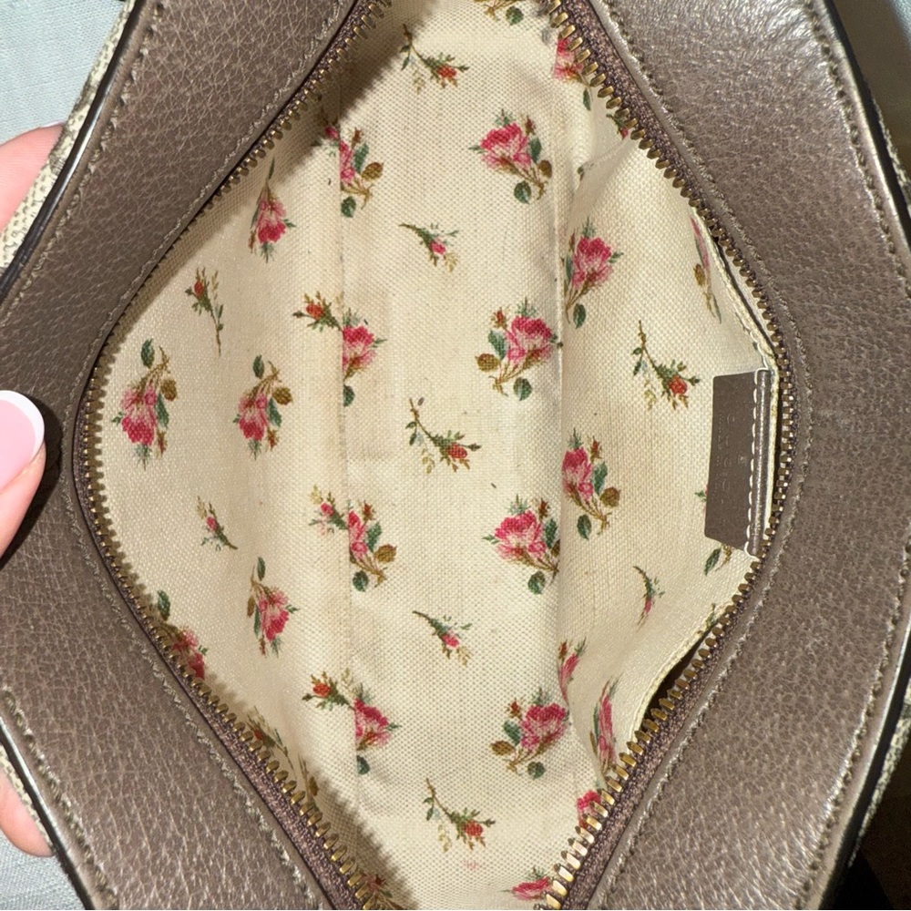 Gucci Supreme Neo Vintage Crossbody - Picture 3 of 11